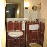 Aurelia Hotel 2*