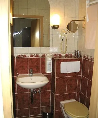 Aurelia Hotel 2*